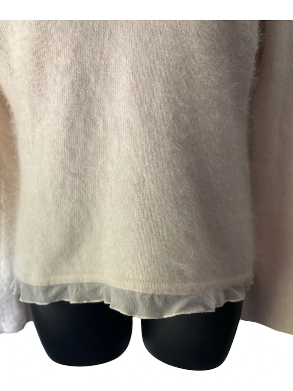 The Limited Vintage Cream V-Neck Ruffle Trim Women's Rabbit Blend Sweater Size L